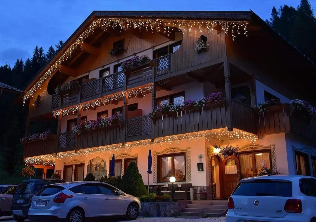 Garni Ladinia Hotell Pescul Eksteriør bilde