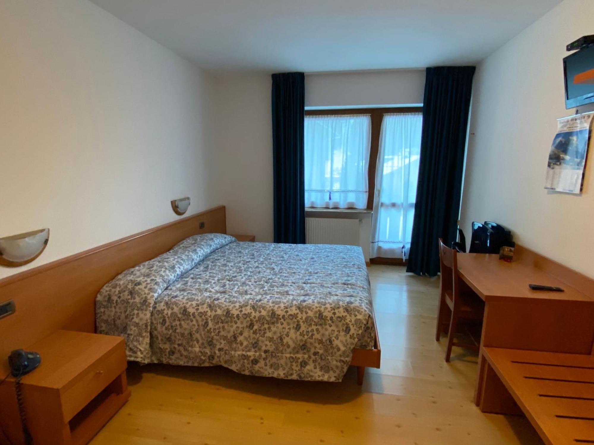 Garni Ladinia Hotell Pescul Eksteriør bilde
